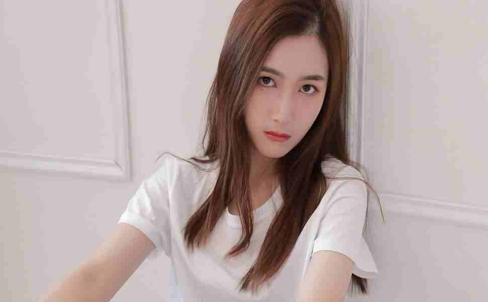 蚂蚁CEO料AI时代萌生“超级入口”，坚决不发虚拟币、不参与炒作